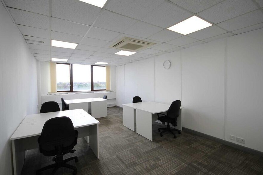 34-44 London Road Rd, Morden à louer - Photo intérieure - Image 3 de 9