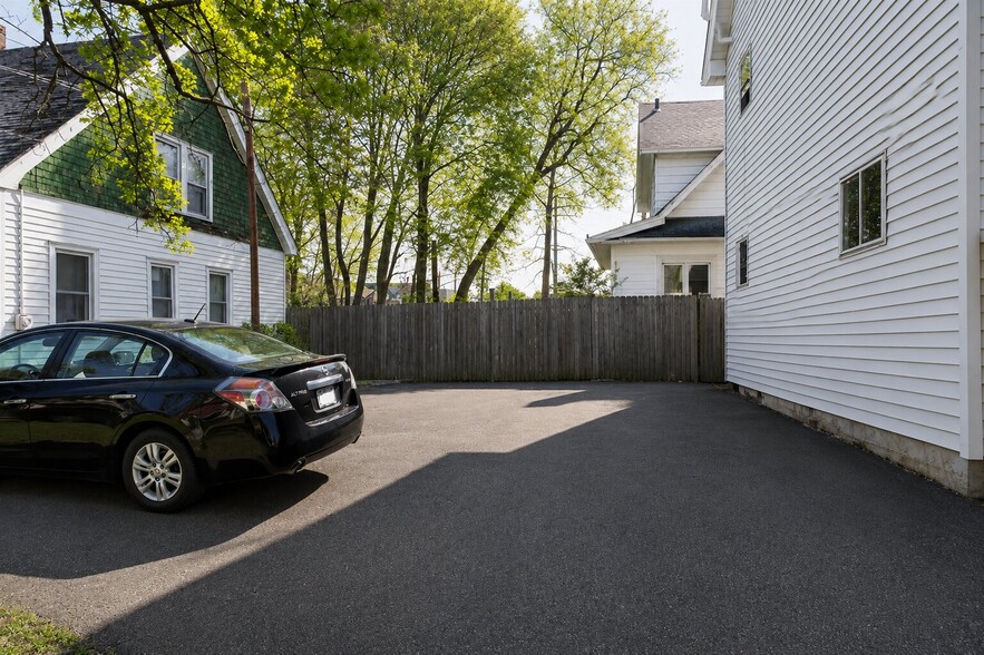 1801 E Main St, Endicott, NY for sale - Building Photo - Image 3 of 18