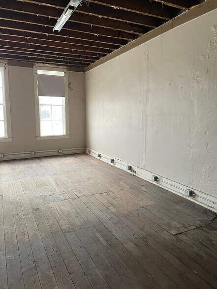 60-64 Saline St, Petersburg, MI à vendre - Photo du bâtiment - Image 2 de 34