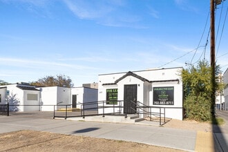 310 Gass Ave, Las Vegas, NV à louer Photo du bâtiment- Image 2 de 18