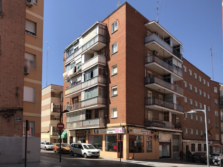 Calle Badajoz, 14, Alcorcón, Madrid à vendre - Photo du bâtiment - Image 2 de 2
