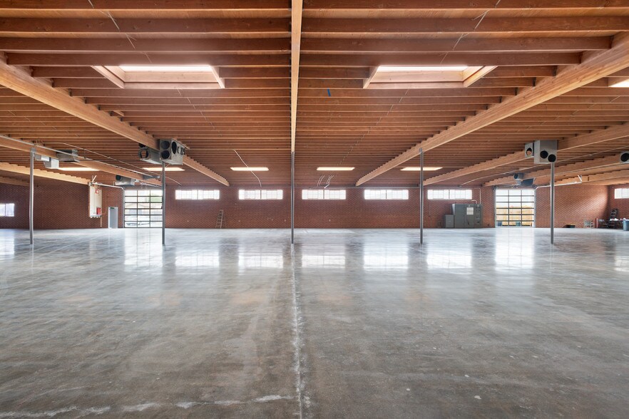 13130 Yukon Ave, Hawthorne, CA à vendre - Photo intérieure - Image 3 de 6