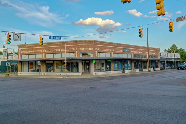 More details for 812 S Alamo St, San Antonio, TX - Retail for Lease