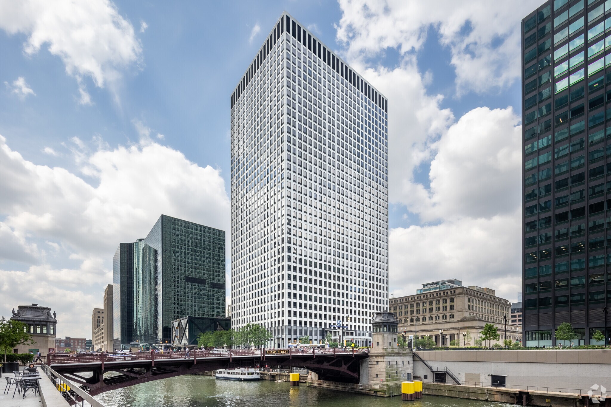 222 S Riverside Plz, Chicago, IL for lease Primary Photo- Image 1 of 42