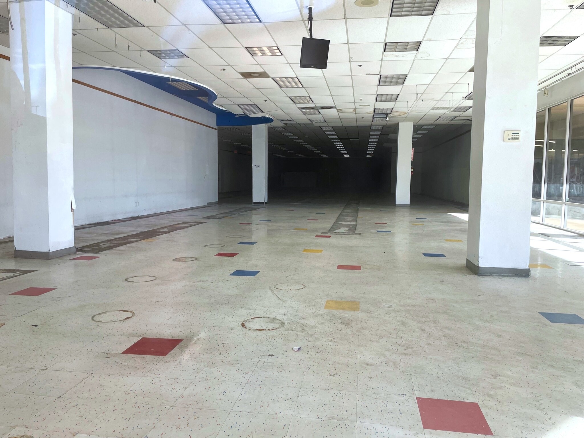 5533-5549 Philadelphia St, Chino, CA for lease Building Photo- Image 1 of 7