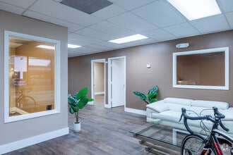 6555 Powerline Rd, Fort Lauderdale, FL à louer Photo intérieure- Image 2 de 8