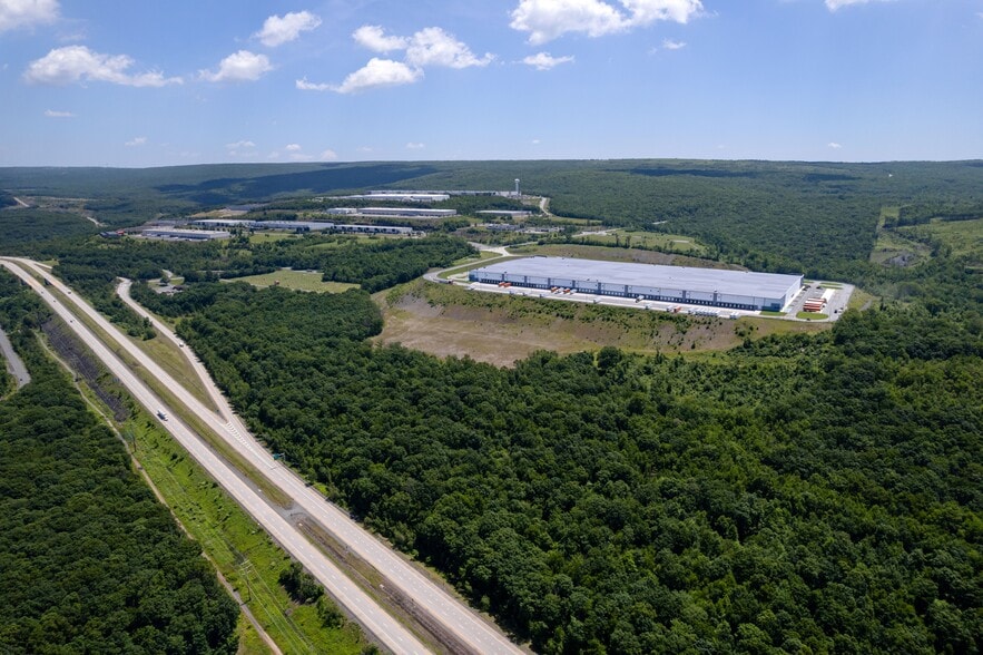 1350 Moosic Lake Rd, Jessup, PA for lease - Building Photo - Image 2 of 6