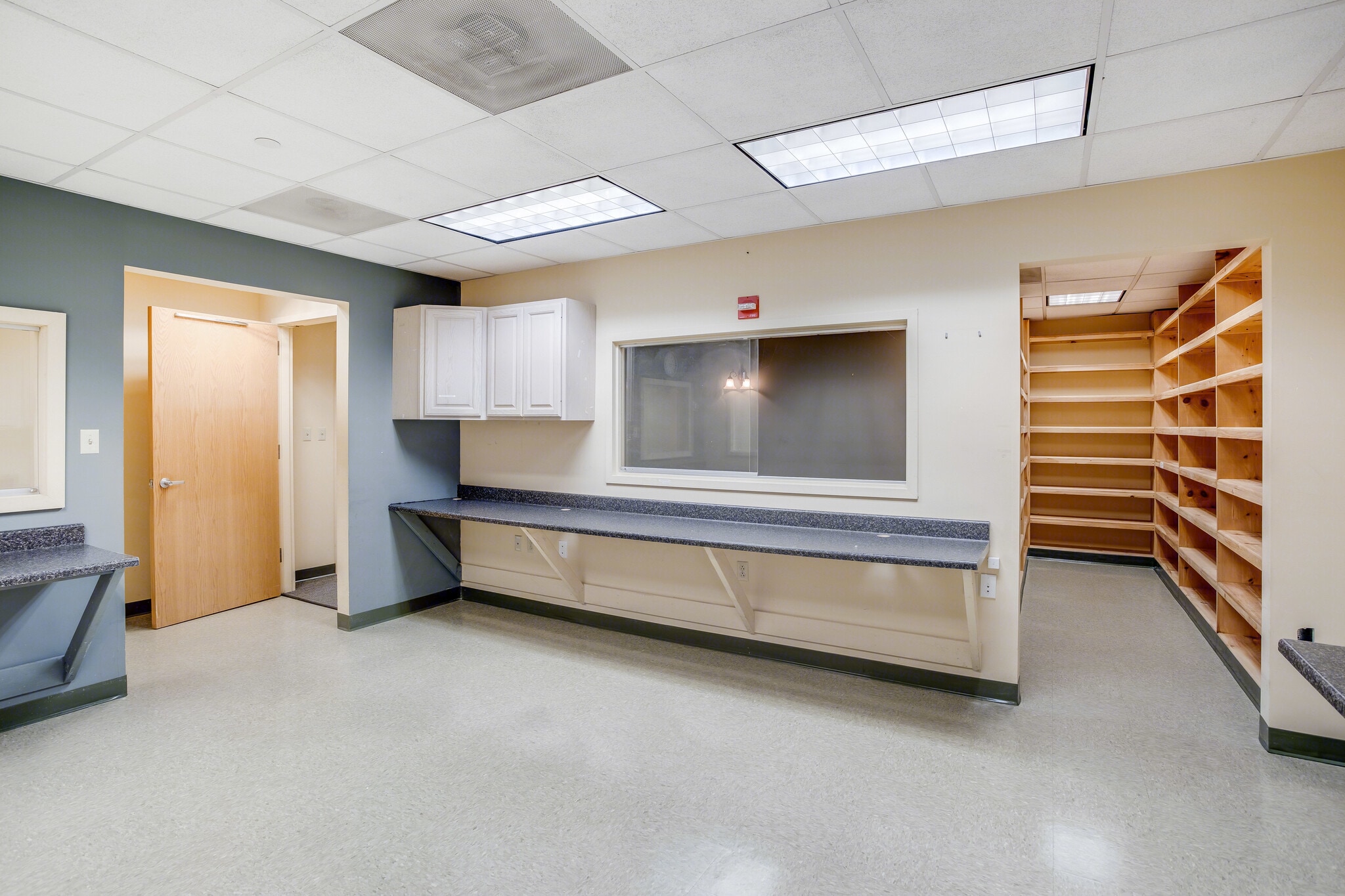 75 Crystal Run Rd, Middletown, NY for lease Interior Photo- Image 1 of 6