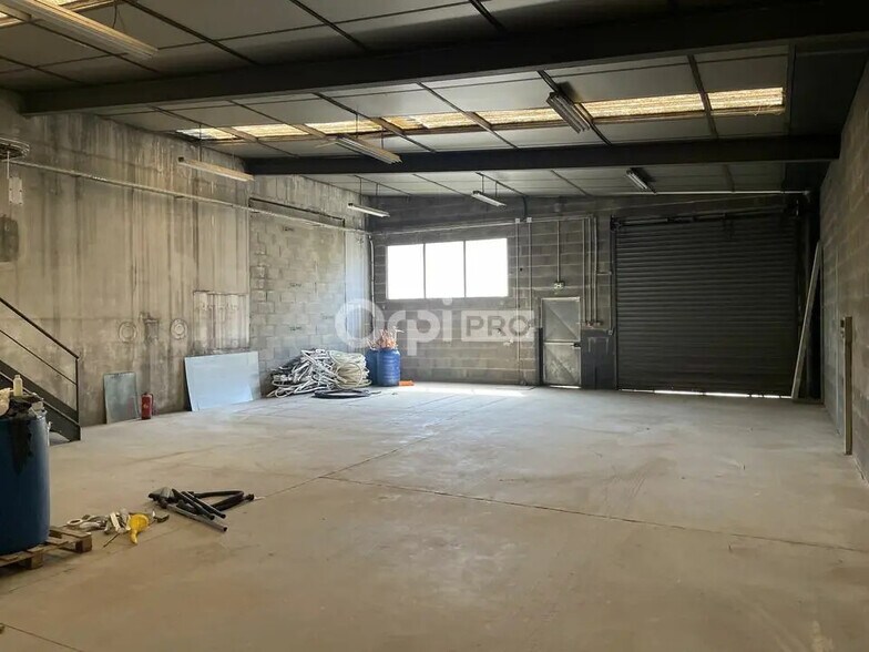 Local d'activités dans Villefranche-sur-Saône à vendre - Photo du bâtiment - Image 1 de 7