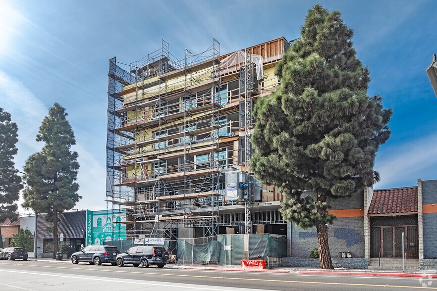 3727 Robertson Blvd, Culver City, CA à louer - Photo principale - Image 2 de 2
