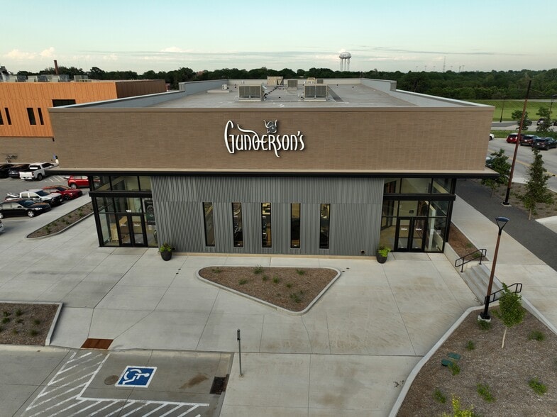 102 N 145th St, Omaha, NE for sale - Building Photo - Image 3 of 10