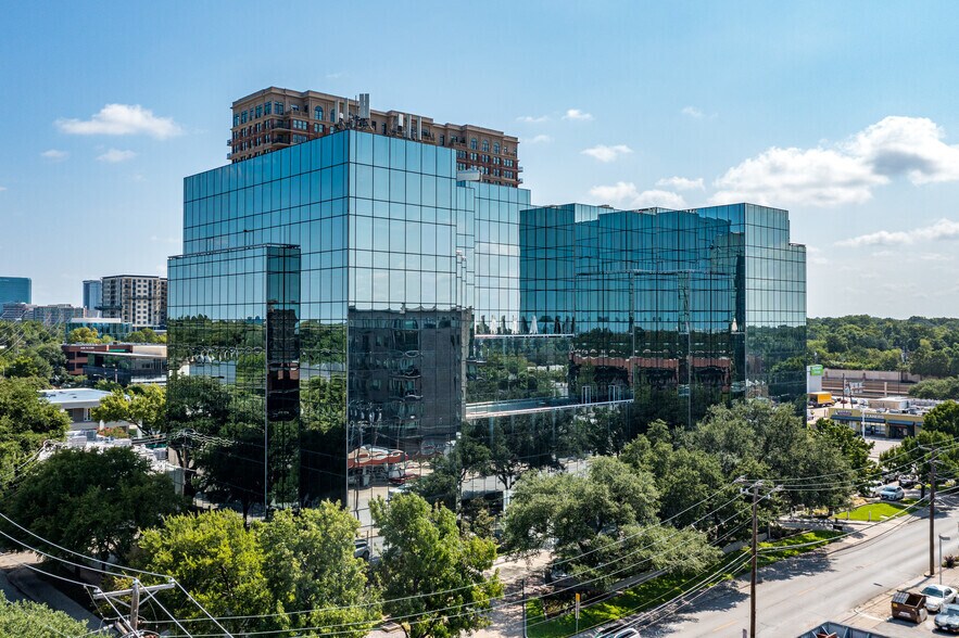 3100 Monticello Ave, Dallas, TX à louer - Photo du bâtiment - Image 2 de 15