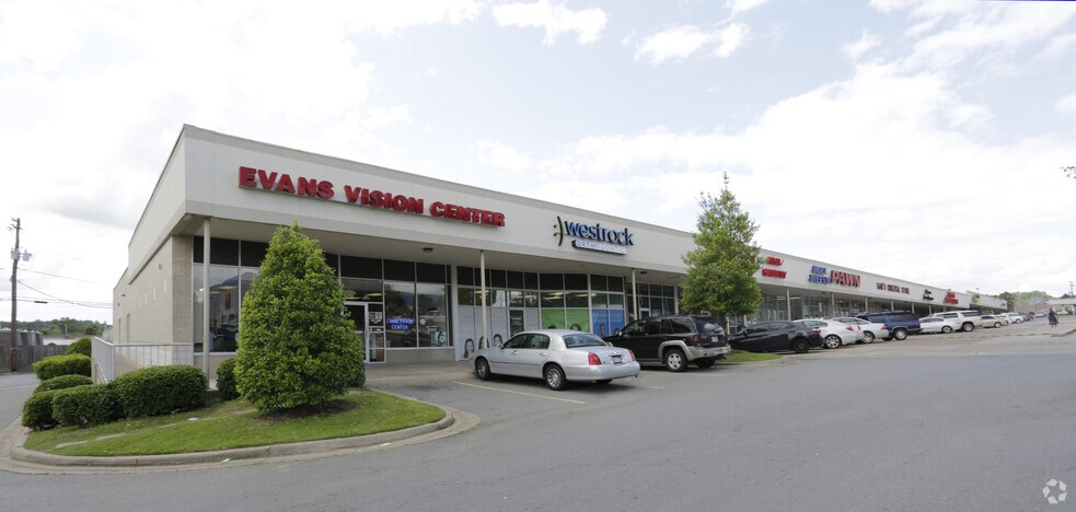 3500 S University Ave, Little Rock, AR à louer - Photo du bâtiment - Image 1 de 1