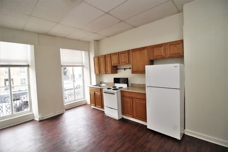 939 N Calvert St, Baltimore, MD for sale - Interior Photo - Image 2 of 13