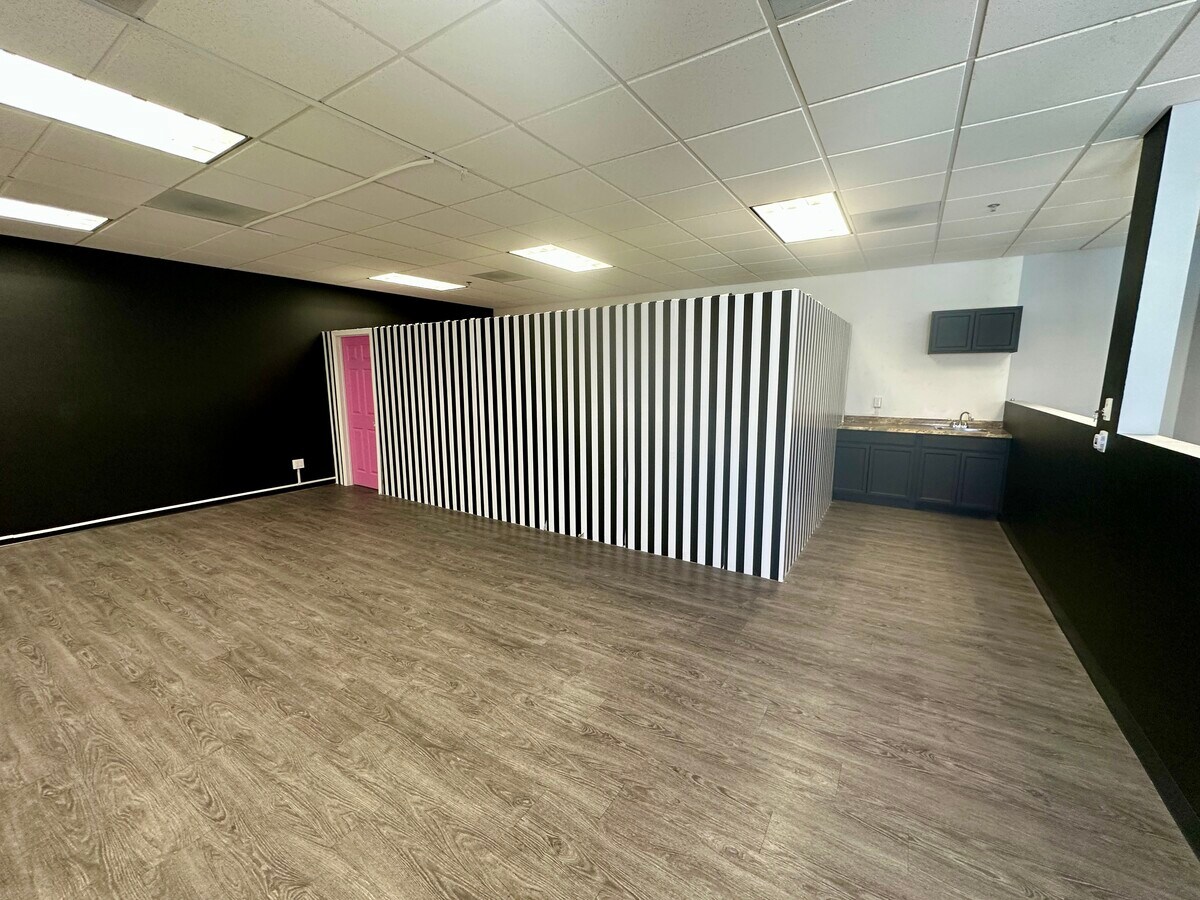 861 Harold Pl, Chula Vista, CA 91914 - Unit 210 -  - Interior Photo - Image 1 of 10