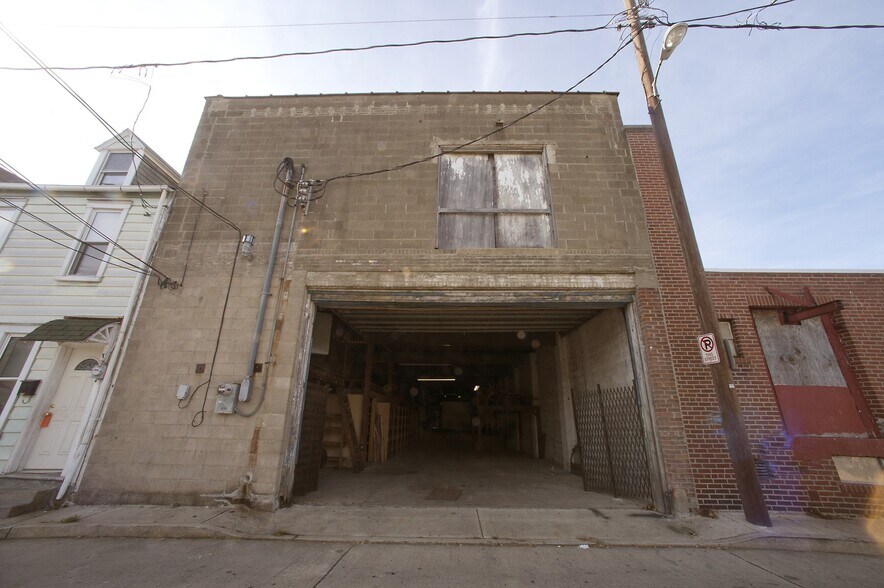 920 Utica St, Allentown, PA à louer - Photo du bâtiment - Image 2 de 5