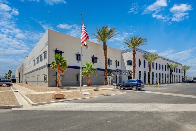 Plus de détails pour 6225 Annie Oakley Dr, Las Vegas, NV - Industriel à vendre