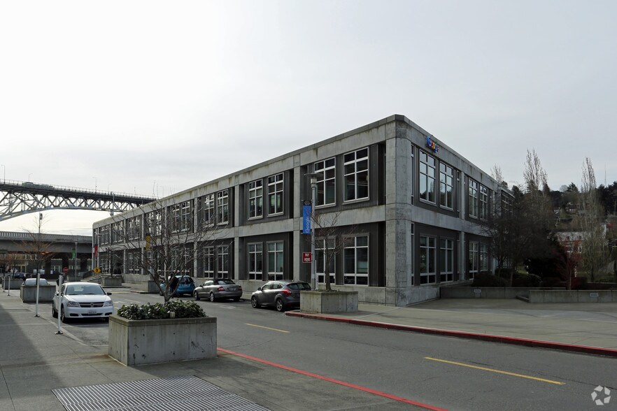 651 N 34th St, Seattle, WA à louer - Photo du bâtiment - Image 3 de 8