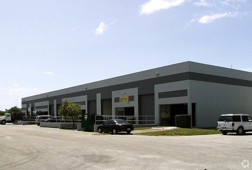 2001 NW 15th Ave, Pompano Beach, FL for lease - Building Photo - Image 3 of 20
