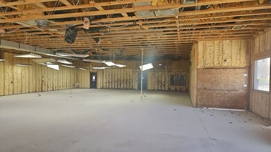 320 S 7th St, Indiana, PA for lease Interior Photo- Image 2 of 10