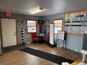 1360 S Lake Park Ave, Hobart, IN à louer Photo intérieure- Image 2 de 15