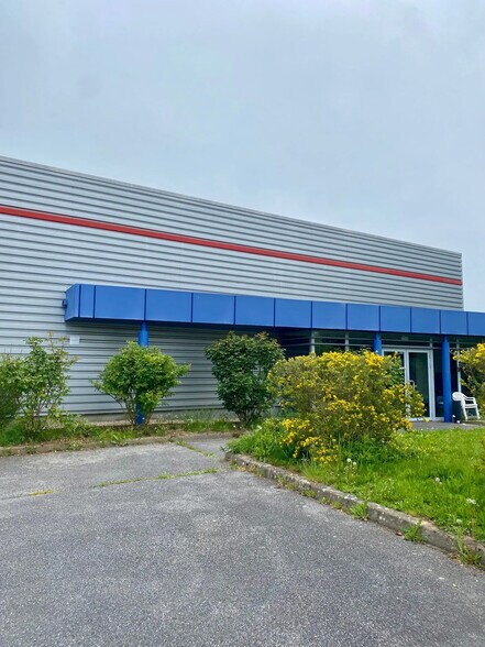 Rue De La Prevote, Houdan for lease - Building Photo - Image 1 of 8