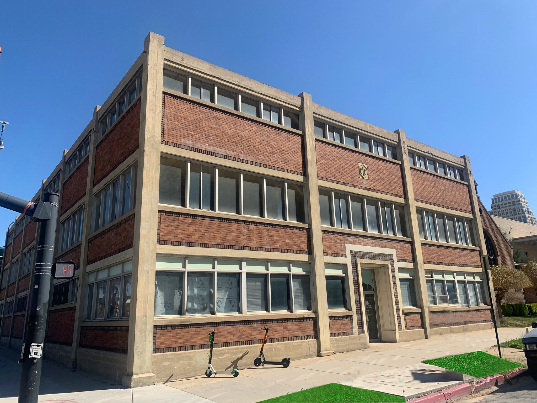 276 W 100 S, Salt Lake City, UT for lease Building Photo- Image 1 of 9