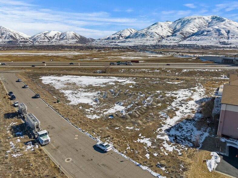 995 S 1600, Perry, UT à louer - Photo du bâtiment - Image 1 de 10