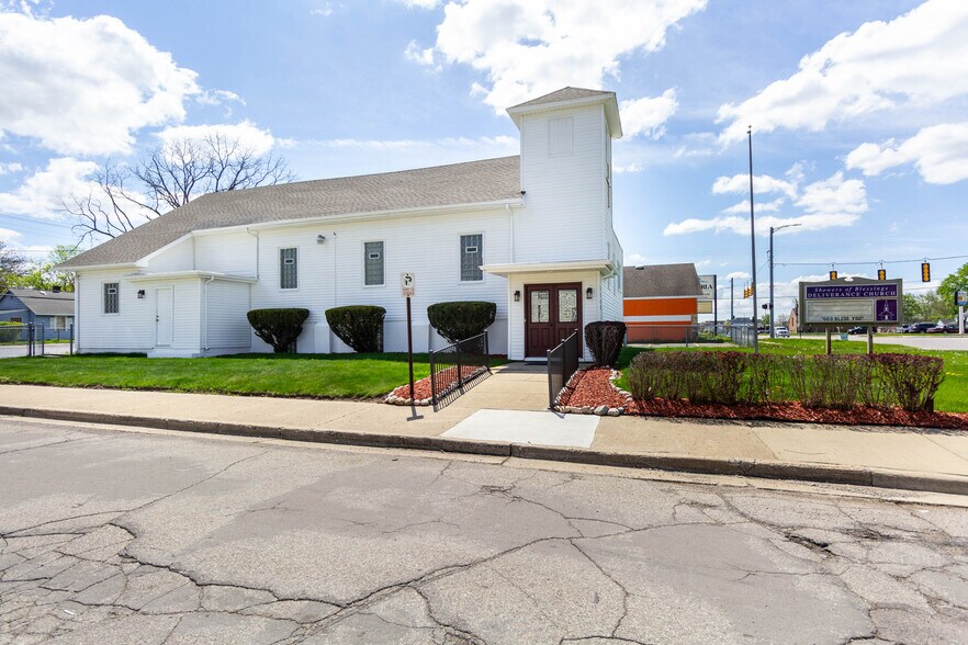 1196 Joslyn Ave, Pontiac, MI à vendre - Photo du bâtiment - Image 3 de 37