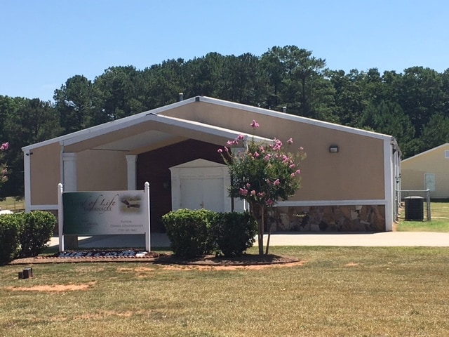 99 Ellis Trl, Covington, GA for sale - Primary Photo - Image 1 of 12