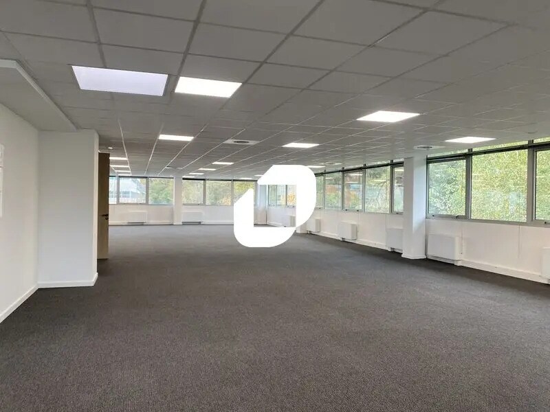Office in Pessac for lease Interior Photo- Image 1 of 13