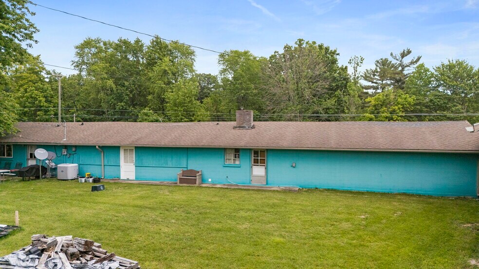 2287 N US Highway 31, Austin, IN à vendre - Photo du bâtiment - Image 3 de 12