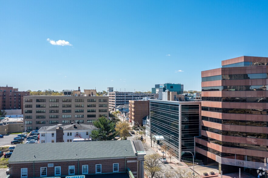 150 Grand St, White Plains, NY à louer - Aérien - Image 3 de 5