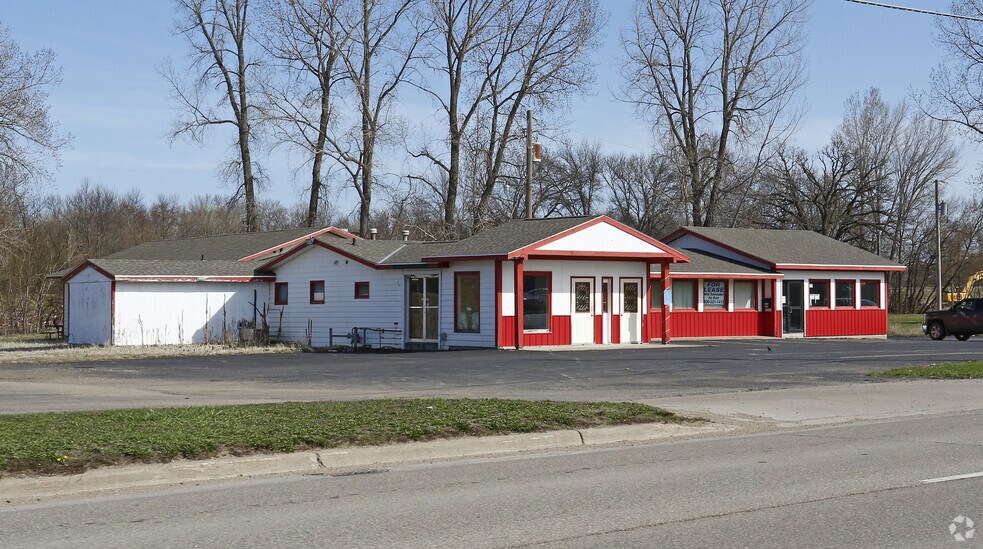 701 W Highway 212, Montevideo, MN for lease - Building Photo - Image 3 of 4
