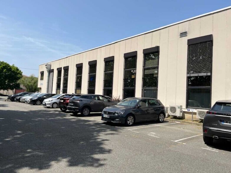 Flex in Toulouse for lease - Building Photo - Image 2 of 12
