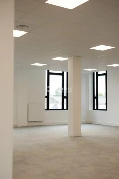 Bureau dans Saint-André-lez-Lille à louer - Photo intérieure - Image 3 de 12