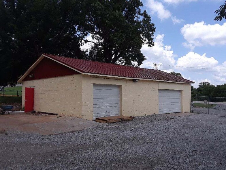 6004 W 21st Pl, Tulsa, OK à louer - Photo du bâtiment - Image 3 de 7