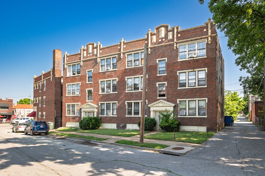 4054 S Grand Blvd, Saint Louis, MO à vendre - Photo du bâtiment - Image 3 de 24