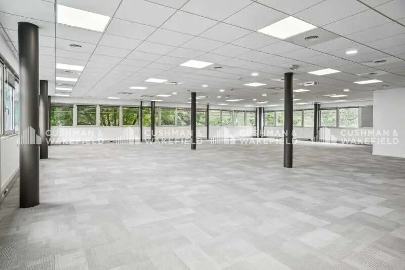 4 Chemin Du Ruisseau, Écully à louer - Photo du bâtiment - Image 2 de 21