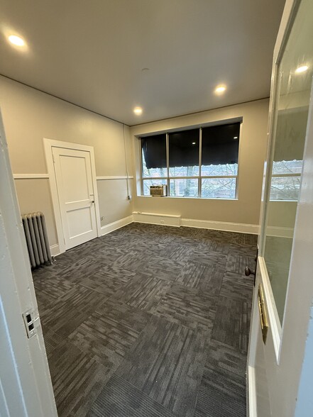 8523-8527 N Lombard St, Portland, OR for sale - Building Photo - Image 3 of 5