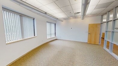 22102 N Pepper Rd, Lake Barrington, IL à louer - Vidéo sur l’inscription commerciale