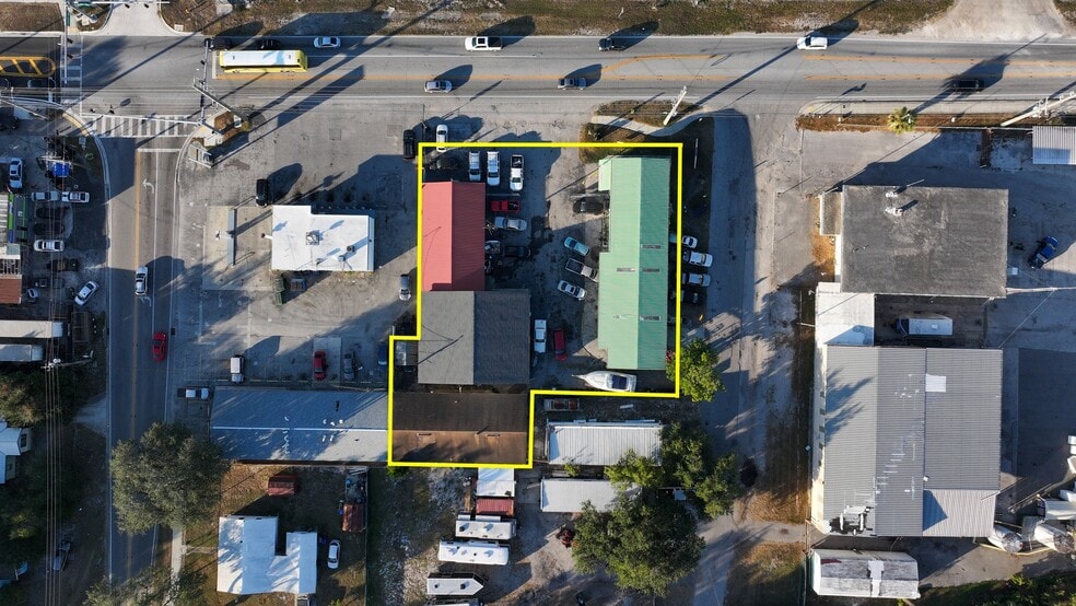 2019 1/2-2021 E Main St, Lakeland, FL à vendre - Photo du bâtiment - Image 2 de 8