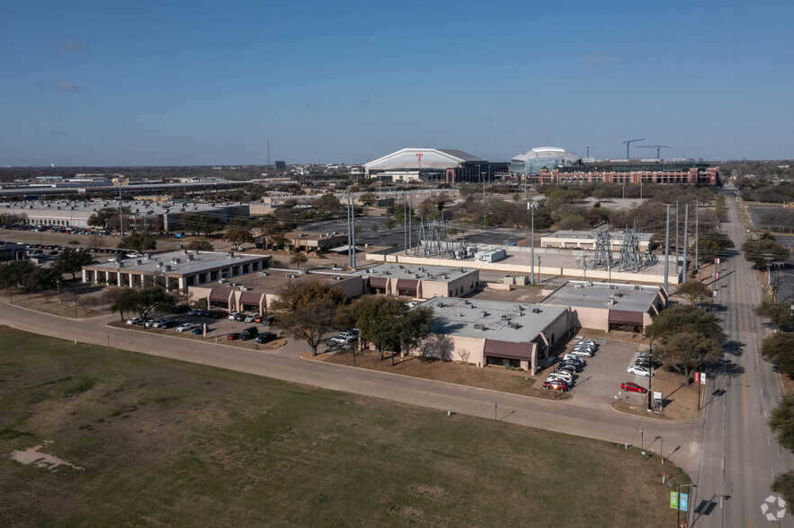 2200 Road To Six Flags St, Arlington, TX for sale - Aerial - Image 1 of 1