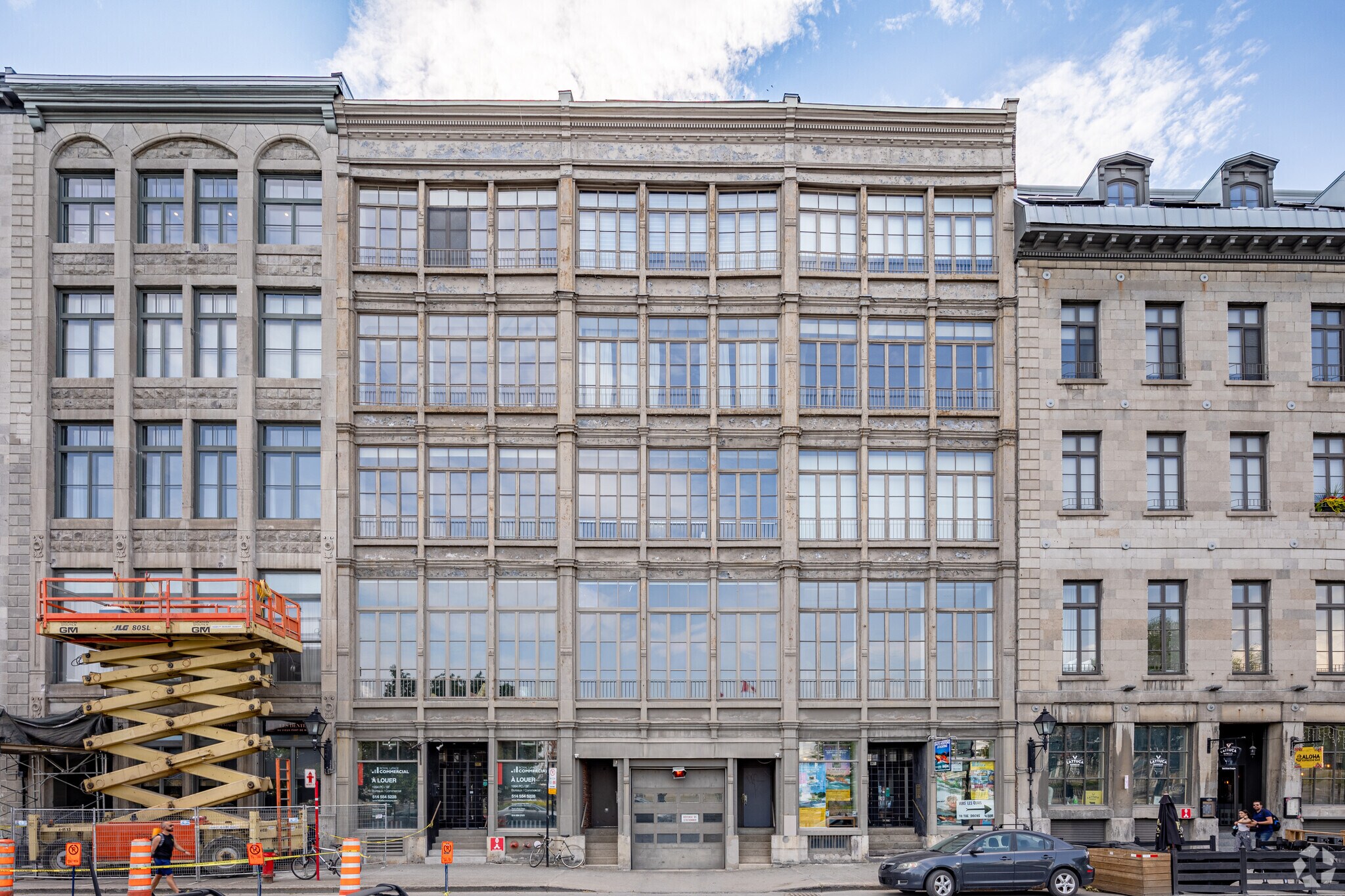 47-55 Rue de la Commune O, Montréal, QC à vendre Photo principale- Image 1 de 1