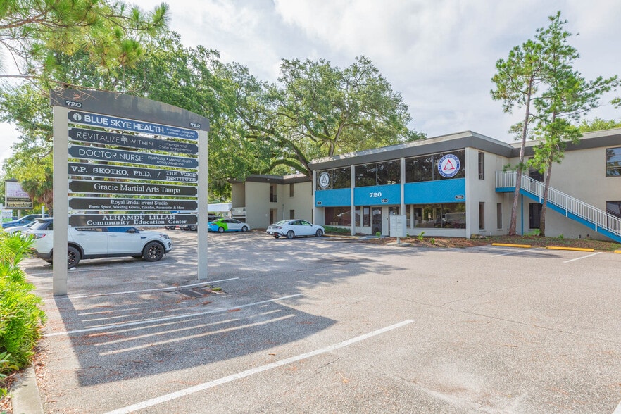 718-720 W Dr Martin Luther King Jr Blvd, Tampa, FL à vendre - Photo du bâtiment - Image 2 de 10
