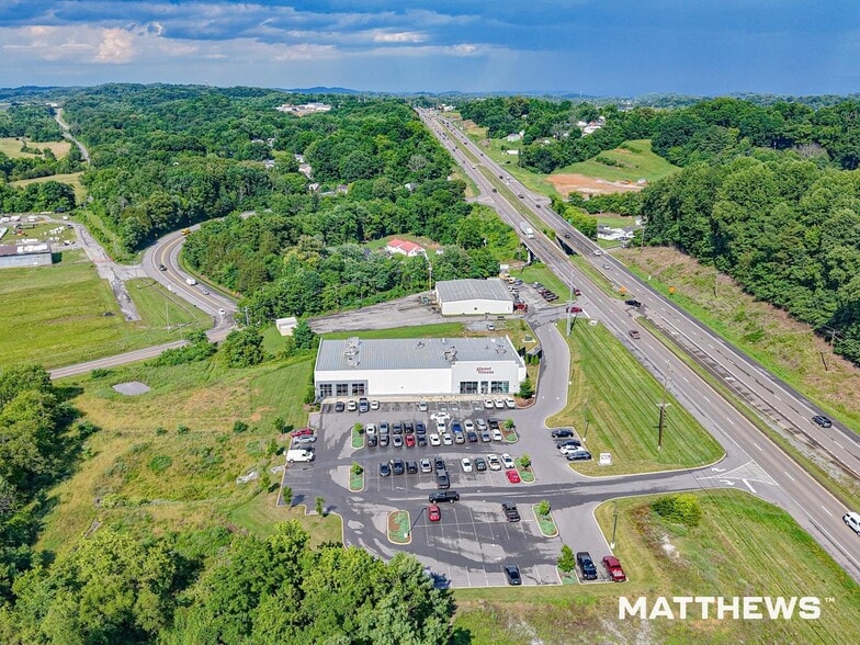 600 W Andrew Johnson Hwy, Greeneville, TN for sale - Building Photo - Image 2 of 4