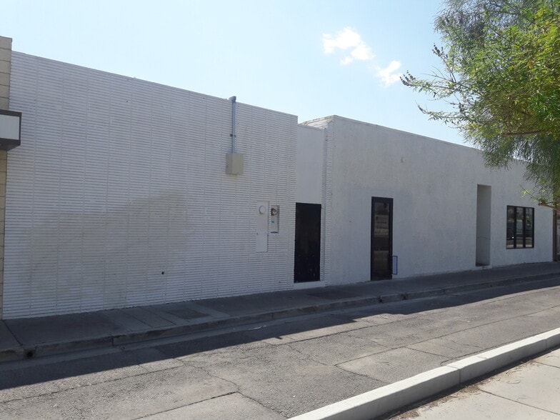 953 E Sahara Ave, Las Vegas, NV à louer - Photo du bâtiment - Image 3 de 7