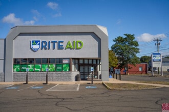 10 Hemingway Ave, East Haven, CT for sale Interior Photo- Image 2 of 16