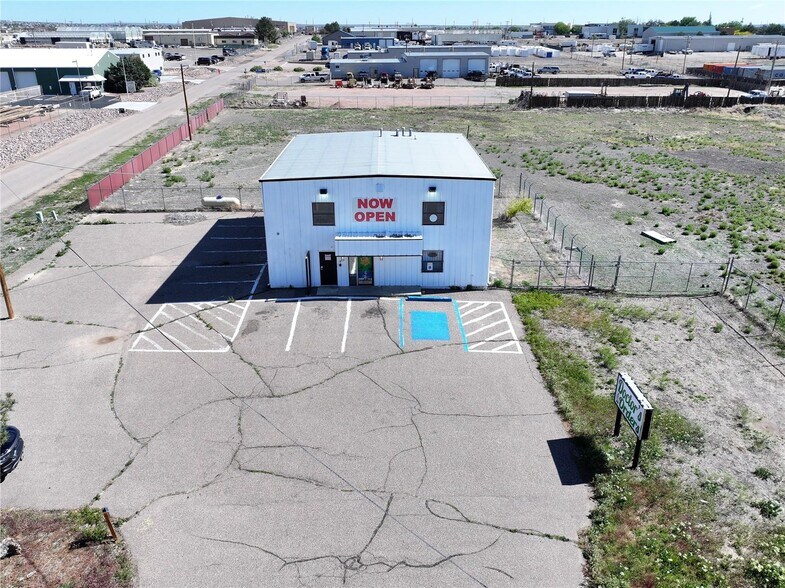 749 E Enterprise Dr, Pueblo, CO à vendre - Photo du bâtiment - Image 2 de 5