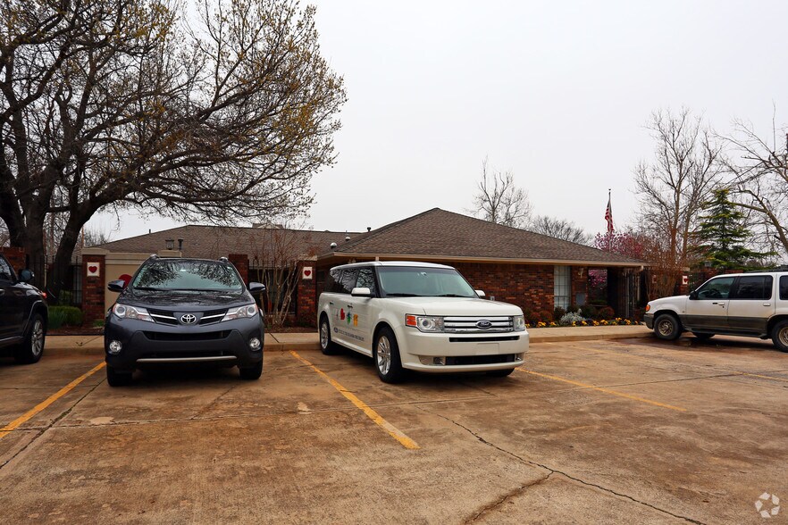 1301 NE 14th St, Oklahoma City, OK à vendre - Photo du bâtiment - Image 2 de 3